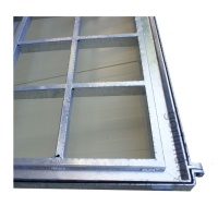 Каркас люка под террасную доску декинг из оцинкованной стали на петлях с кантом под настил ДПК